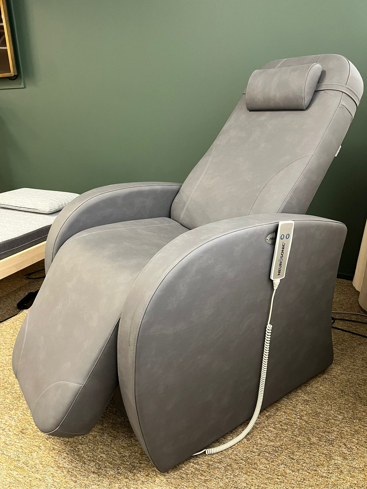 Neurosonic divan gen1 demonstrationsprodukt med tillbehör