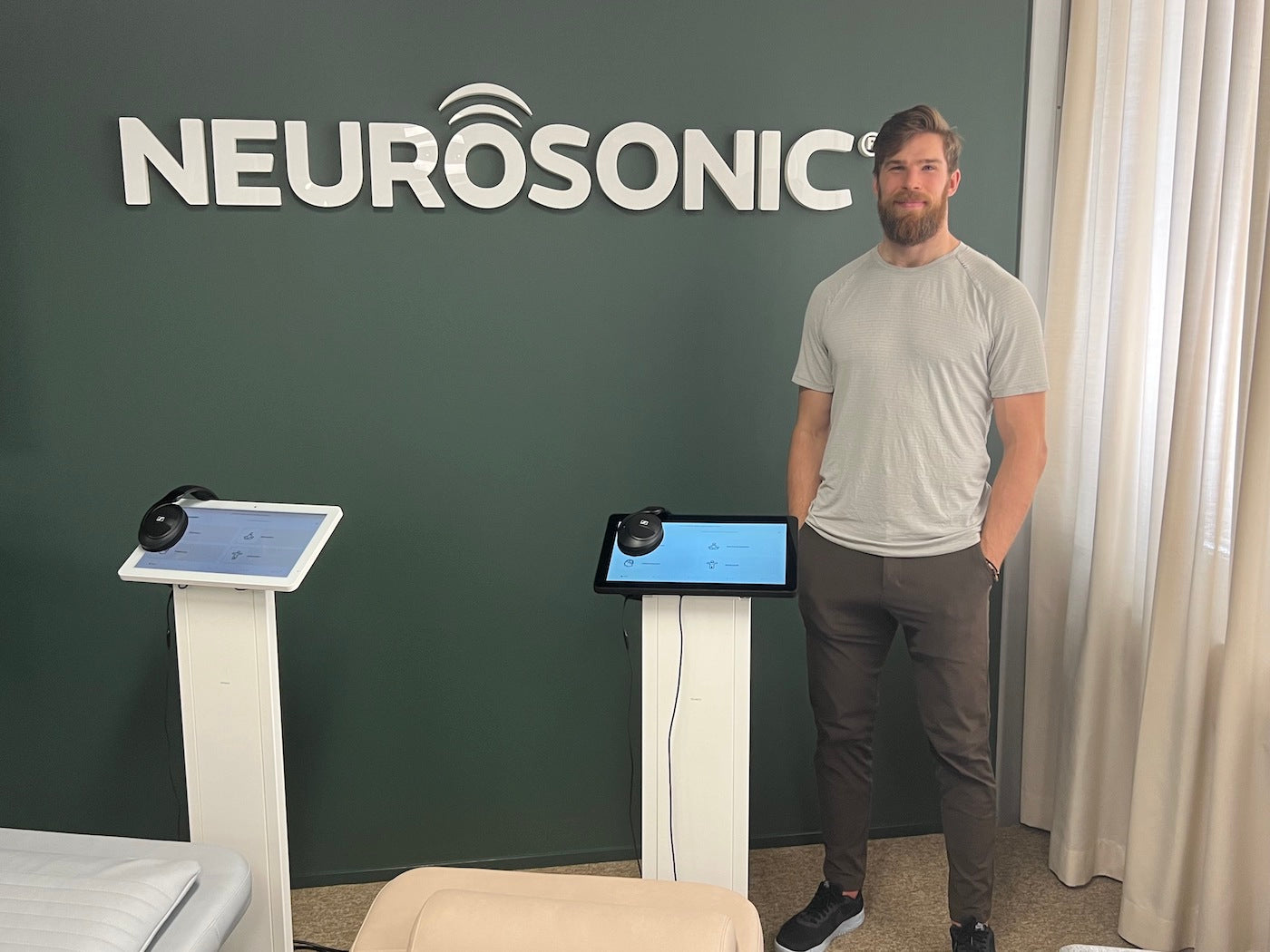 Neurosonic: NHL-pelaaja Jani Hakanpään valinta palautumiseen