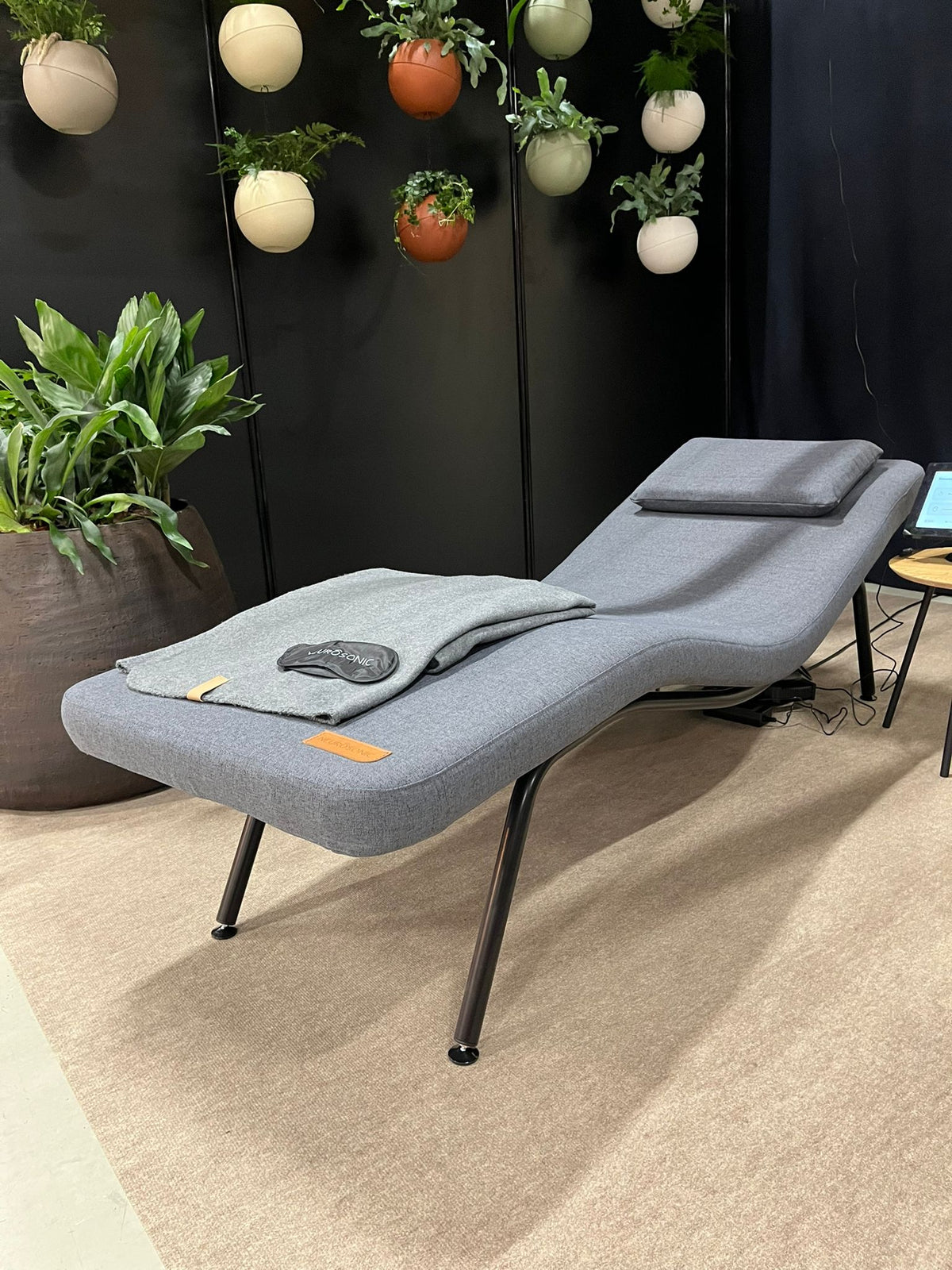 Neurosonic Divan Demoenhet